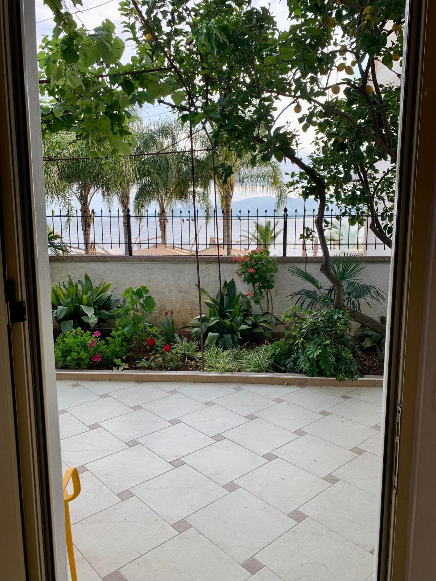 Duka Apts ساراندا المظهر الخارجي الصورة